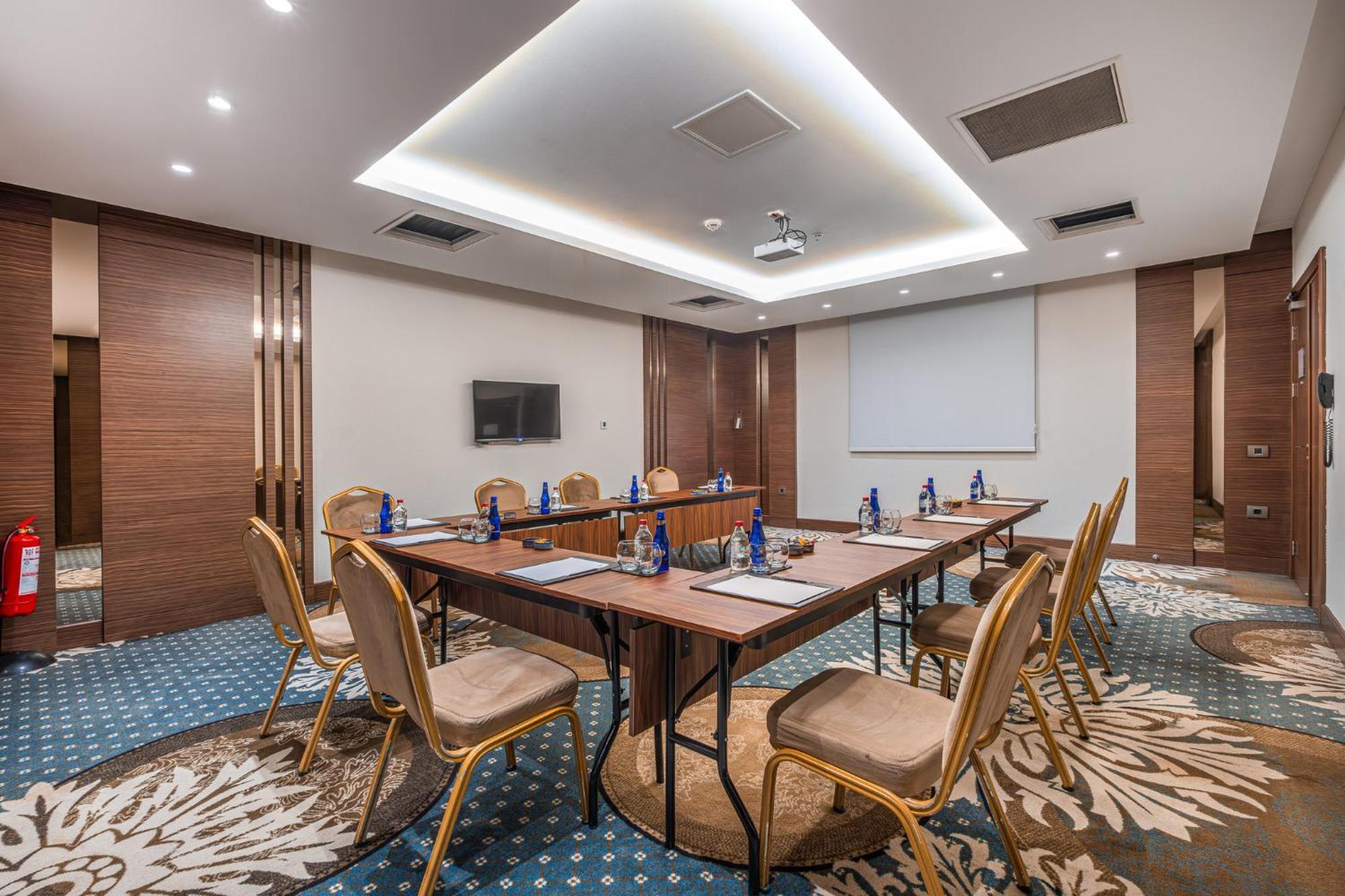 Holiday Inn Ankara - Cukurambar By Ihg Extérieur photo